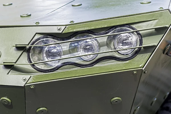 装甲軍用車両フロント詳細 - ヘッドライト — ストック写真
