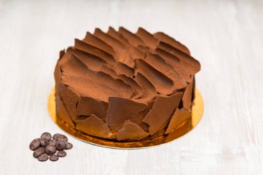 Kaşık tablosuz olarak çikolatalı kek