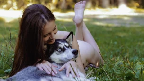husky nude girls Nancy pelosi s tits and ass