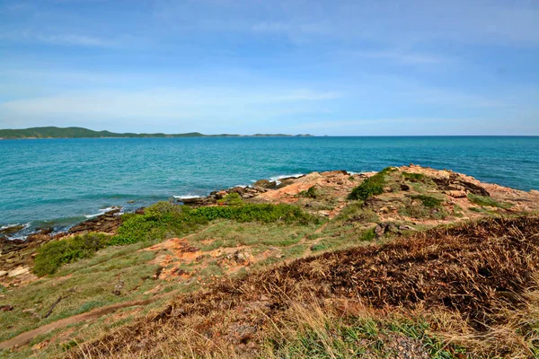 Prachtige zee met blauwe zomer Golf. Zomer zee achtergrond — Stockfoto