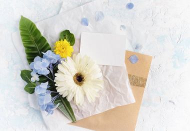 Düz yatıyordu yaz çiçek kadar el sanatları pape tebrik kartı ile alay