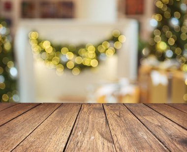 Bulanık Noel ışıkları karşı ahşap plakalar