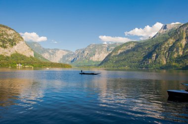 Hallstatt Gölü yaz aylarında