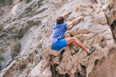 Genç dizi film yol ileri üstesinden gelir