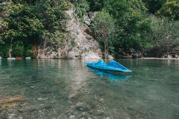 Kayak solitario nel canyon Goynuk — Foto Stock