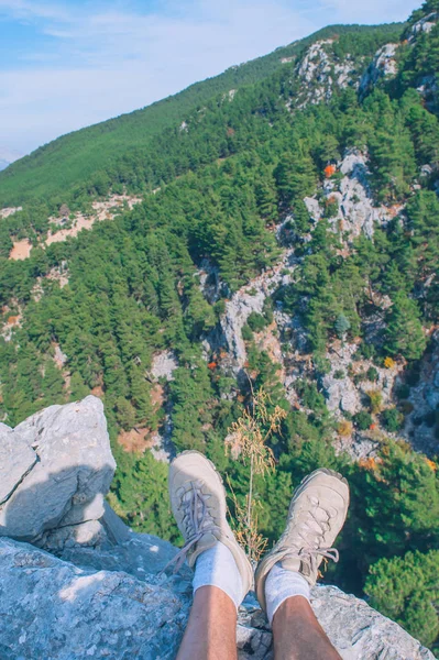 Введіть ноги, пейзаж гір — стокове фото