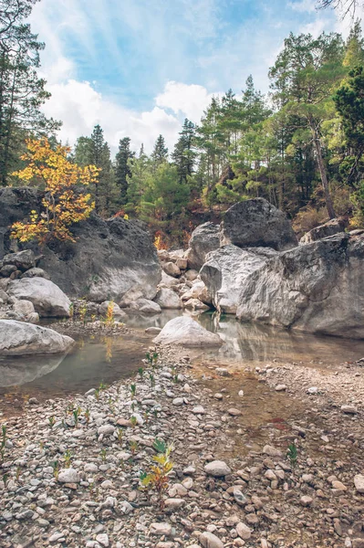 Krásný kaňon v horách — Stock fotografie