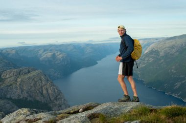 Norveç manzaralar ve doğa bir ülkedir