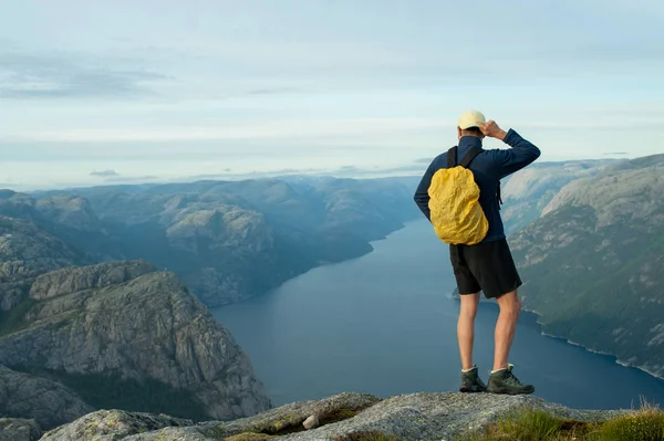 Noruega é um país de paisagens e natureza — Fotografia de Stock