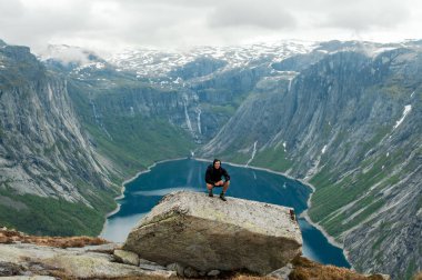 Trolltunga Norveç'te muhteşem güzelliktir