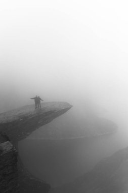 Trolltunga Norveç'te muhteşem güzelliktir