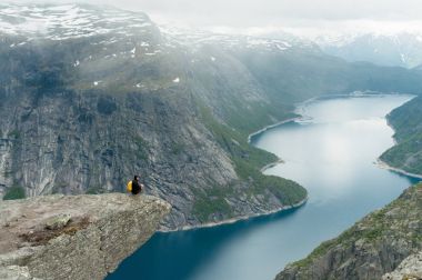 Trolltunga Norveç'te muhteşem güzelliktir