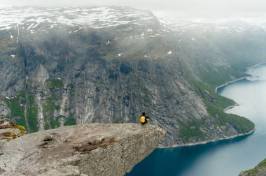 Trolltunga Norveç'te muhteşem güzelliktir
