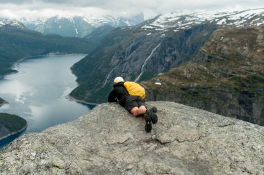Trolltunga Norveç'te muhteşem güzelliktir