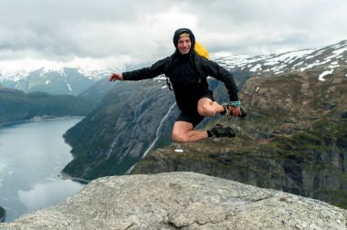 Trolltunga Norveç'te muhteşem güzelliktir