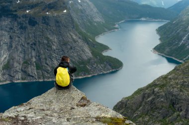 Trolltunga Norveç'te muhteşem güzelliktir