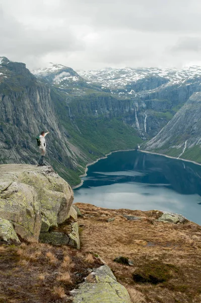 Trolltunga w Norwegii jest fantastyczny piękno — Zdjęcie stockowe