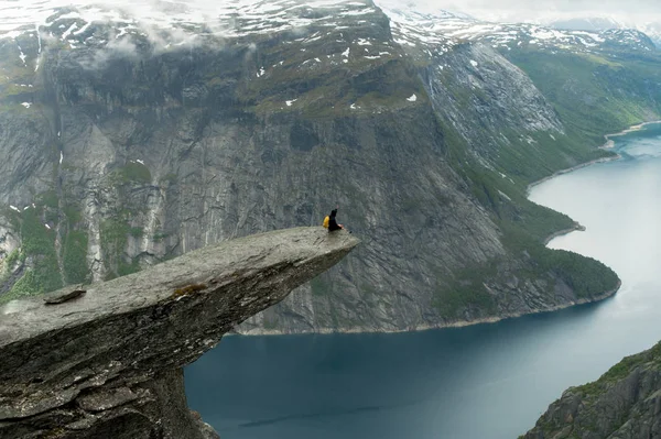 Trolltunga Norveç'te muhteşem güzelliktir