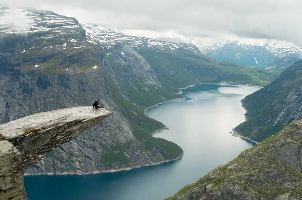 Trolltunga in Noorwegen is fantastische schoonheid — Stockfoto