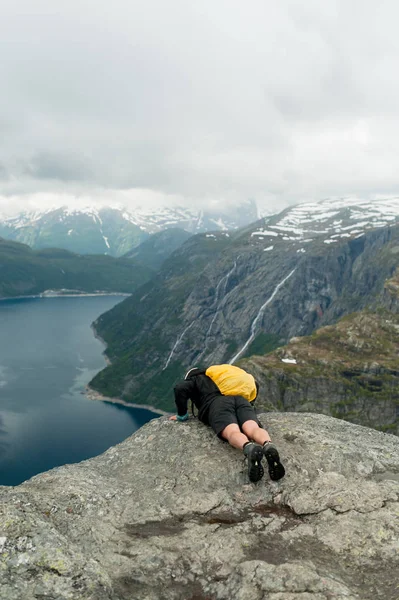 Trolltunga w Norwegii jest fantastyczny piękno — Zdjęcie stockowe