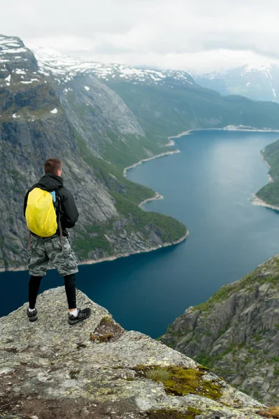 Trolltunga Norveç'te muhteşem güzelliktir — Stok fotoğraf