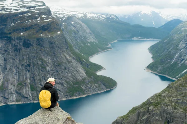在挪威的 Trolltunga 是神话般的美丽 — 图库照片