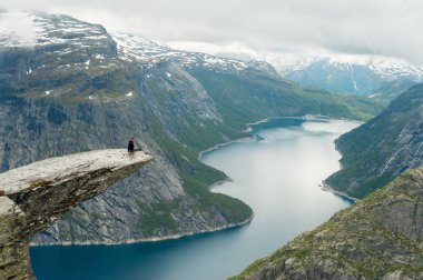 Trolltunga Norveç'te muhteşem güzelliktir
