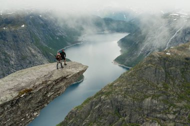 Trolltunga Norveç'te muhteşem güzelliktir