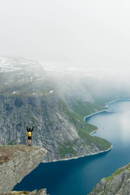 Trolltunga Norveç'te muhteşem güzelliktir