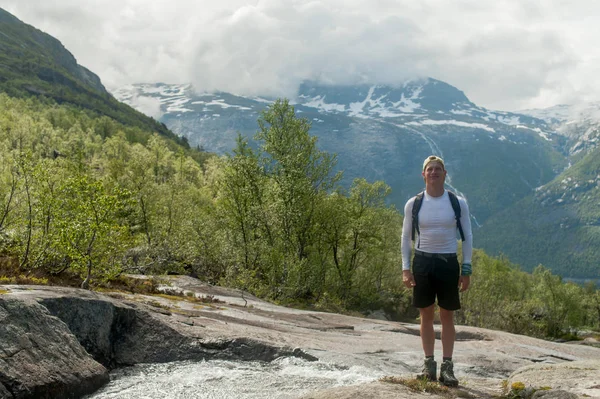 Trolltunga w Norwegii jest fantastyczny piękno — Zdjęcie stockowe