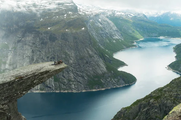 Trolltunga Norveç'te muhteşem güzelliktir