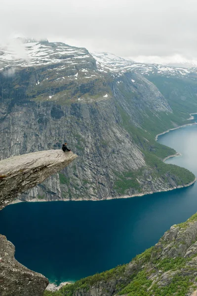 Trolltunga w Norwegii jest fantastyczny piękno — Zdjęcie stockowe