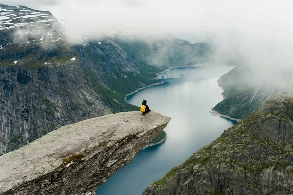 Trolltunga in Norway is fabulous beauty — Stock Photo, Image