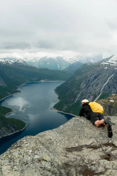 Trolltunga Norveç'te muhteşem güzelliktir