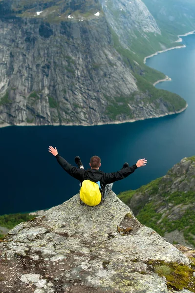 Trolltunga Norveç'te muhteşem güzelliktir