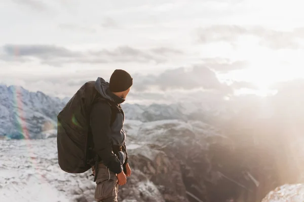 El hombre es parte de la naturaleza —  Fotos de Stock