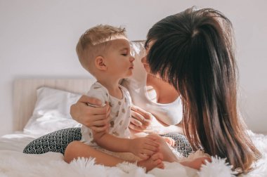 Aile ve bir bebeğin doğumu