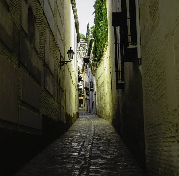 Granada, İspanya dar sokak