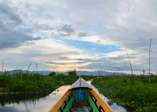 Yüzen bahçeler Inle Gölü, Myanmar