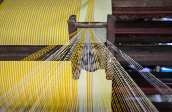 Bobinas de algodão industrial para tecelagem — Fotografia de Stock