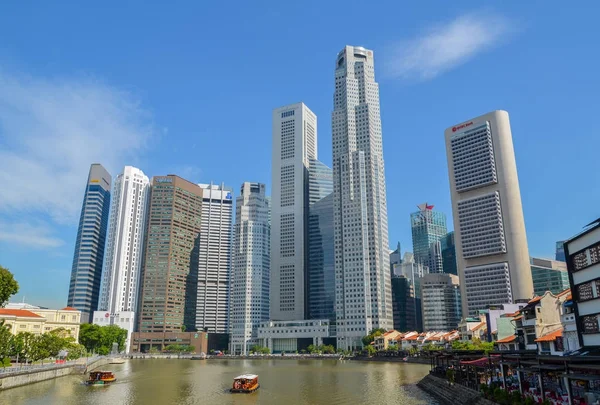 SINGAPORE, April 2017: Modern buildings of Singaporean financial district — Stock Photo, Image