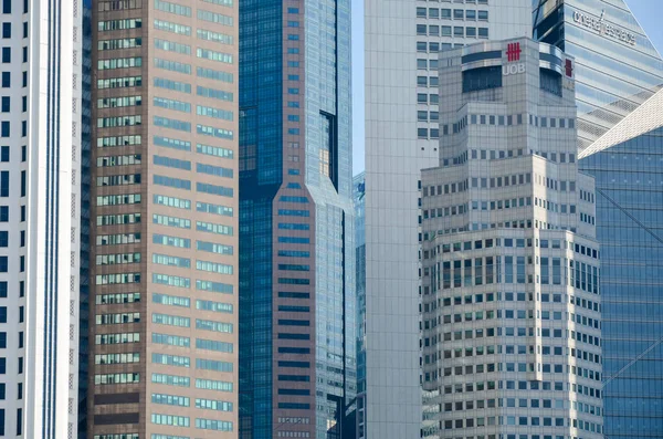 SINGAPUR, abril de 2017: Edificios modernos del distrito financiero de Singapur — Foto de Stock