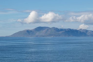 Norveç 'in kuzeyindeki Finnmark' ta güzel bir kıyı manzarası.
