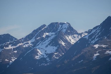 Kuzey Norveç 'te dağın zirvesi.