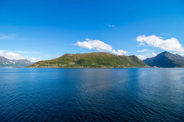 Village Oksfjord Dans Beaux Environnements Dans Nord Norvège Oksfjord Est — Photo