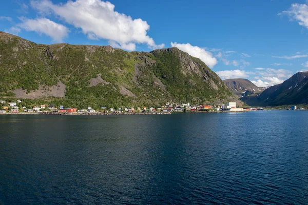 Vesnice Oksfjord Krásném Prostředí Severním Norsku Oksfjord Administrativní Centrum Obce — Stock fotografie