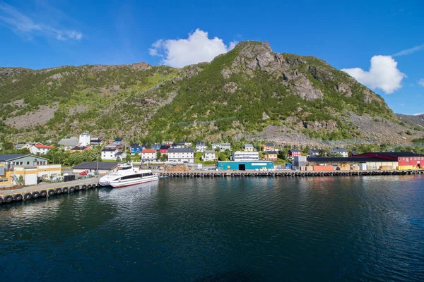 Village Oksfjord Dans Beaux Environnements Dans Nord Norvège Oksfjord Est — Photo