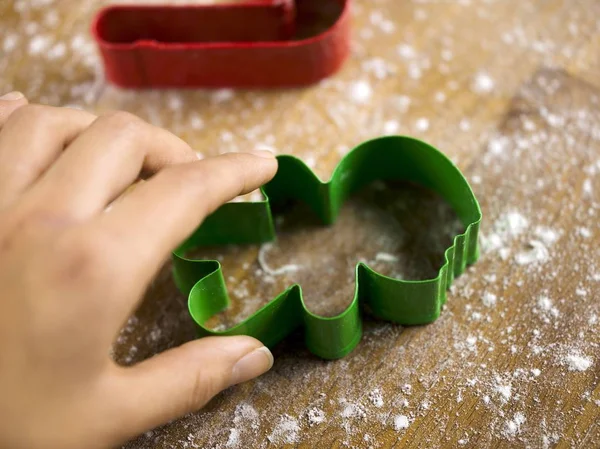 plastik çerez kesici dokunmadan bir kişinin atış kapatın