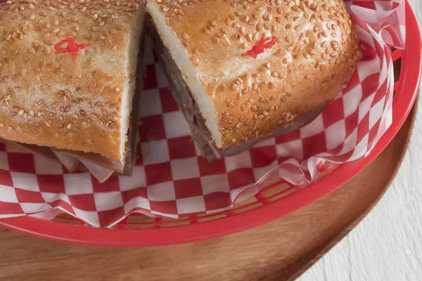 Deux tranches de sandwich au jambon — Photo