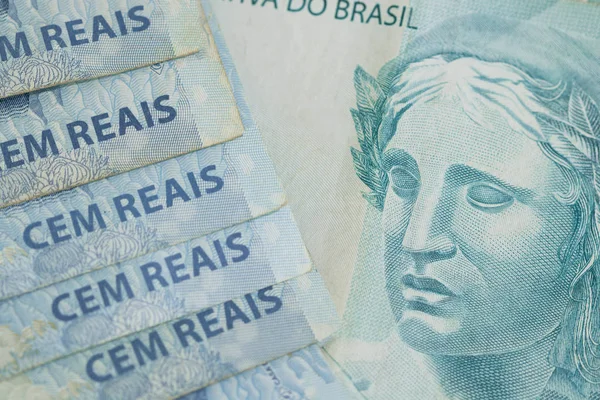 브라질 매크로 닫습니다 100 지폐는 진짜를 라고합니다 이미지 — 스톡 사진